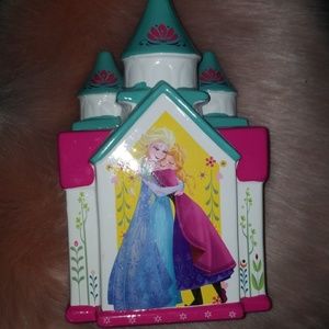 Elsa & Ana (Frozen) coin Holder (Castle)